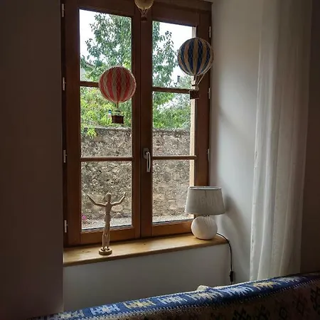 Rue Des Fleurs Puycelsi Tatil Evi *