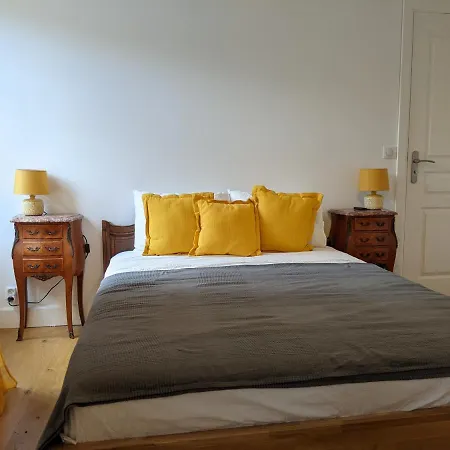 Rue Des Fleurs Puycelsi * Puycelci