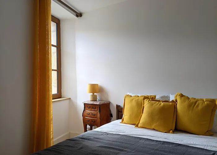 Rue Des Fleurs Puycelsi * Puycelci